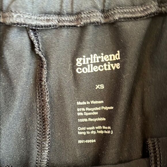 4 piece XS workout bundle! Buffbunny, carbon38, girlfriend collective and Varley - Picture 15 of 16